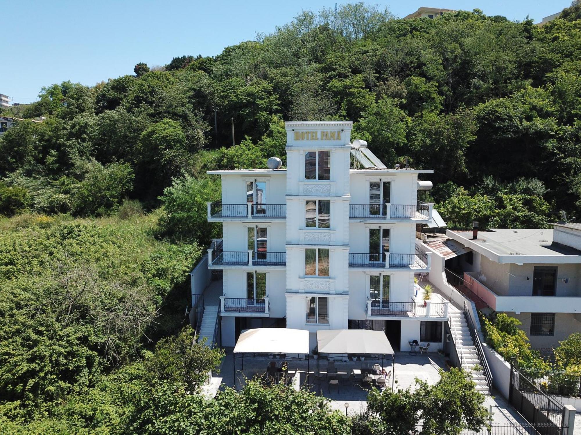 Hotel Fama Shkallnur Экстерьер фото
